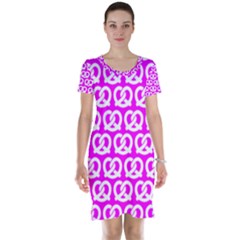 Pink Pretzel Illustrations Pattern Short Sleeve Nightdresses by GardenOfOphir