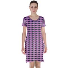 Pattern Grid Background Short Sleeve Nightdress