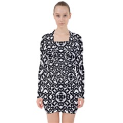 Black And White Geometric Pattern V-neck Bodycon Long Sleeve Dress by dflcprints