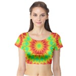 Kaleidoscope Background Mandala Red green Short Sleeve Crop Top