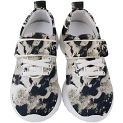 High Contrast Black And White Snowballs Kids  Velcro Strap Shoes