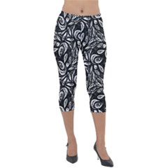 Fabric Pattern Flower Lightweight Velour Capri Leggings 