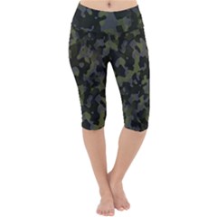 Camouflage Vert Lightweight Velour Cropped Yoga Leggings by kcreatif