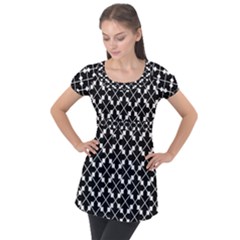 Abstract Background Arrow Puff Sleeve Tunic Top