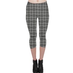 Df Adamo Linum Capri Leggings  by deformigo