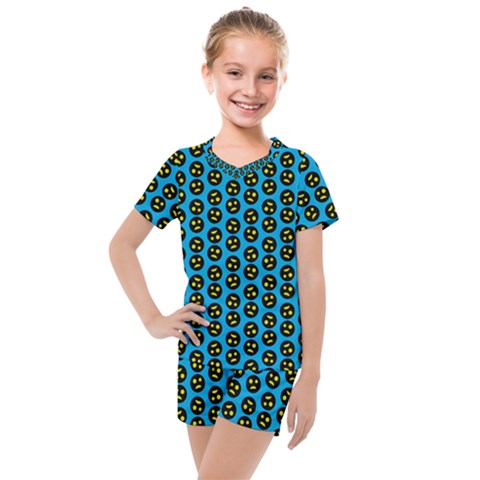0059 Comic Head Bothered Smiley Pattern Kids  Mesh Tee And Shorts Set by DinzDas