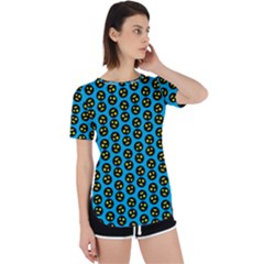 0059 Comic Head Bothered Smiley Pattern Perpetual Short Sleeve T-shirt by DinzDas