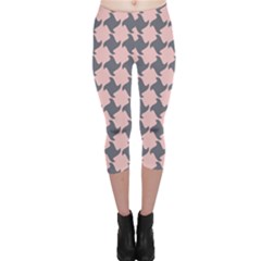 Retro Pink And Grey Pattern Capri Leggings 