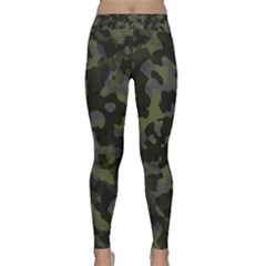 Camouflage Vert Classic Yoga Leggings by kcreatif