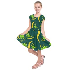 Folk Flowers Print Floral Pattern Ethnic Art Kids  Short Sleeve Dress by Eskimos