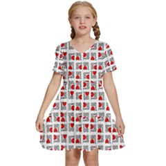 Spanish Love Phrase Motif Pattern Kids  Short Sleeve Tiered Mini Dress by dflcprintsclothing