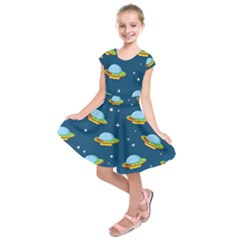 Seamless Pattern Ufo With Star Space Galaxy Background Kids  Short Sleeve Dress by Wegoenart