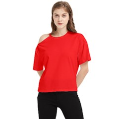 Color Red One Shoulder Cut Out Tee by Kultjers