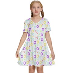 Pattern T- Shirt Círculos Coloridos T- Shirt Kids  Short Sleeve Tiered Mini Dress by maxcute