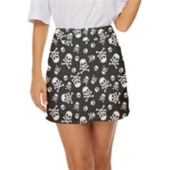Skull-crossbones-seamless-pattern-holiday-halloween-wallpaper-wrapping-packing-backdrop Mini Front Wrap Skirt by Ravend