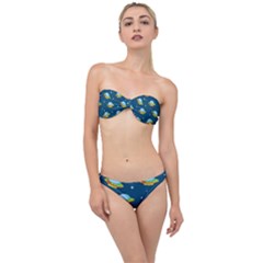 Seamless-pattern-ufo-with-star-space-galaxy-background Classic Bandeau Bikini Set by Salman4z