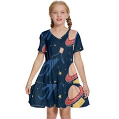 Seamless-pattern-with-funny-aliens-cat-galaxy Kids  Short Sleeve Tiered Mini Dress by Salman4z