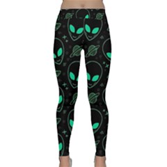 Alien Green Black Pattern Classic Yoga Leggings