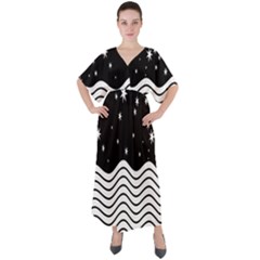 Black And White Waves And Stars Abstract Backdrop Clipart V-neck Boho Style Maxi Dress