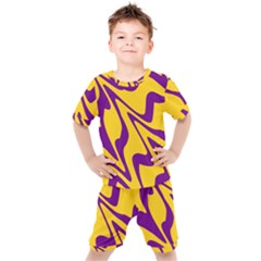 Waves Pattern Lines Wiggly Kids  T-shirt And Shorts Set by Cemarart