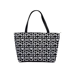 Black And White Owl Pattern Shoulder Handbags by GardenOfOphir