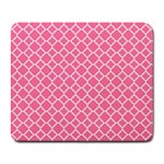 Soft pink quatrefoil pattern Large Mousepad