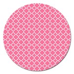 Soft pink quatrefoil pattern Magnet 5  (Round)