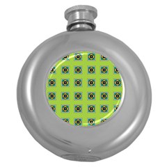 Lemona Round Hip Flask (5 Oz) by deformigo